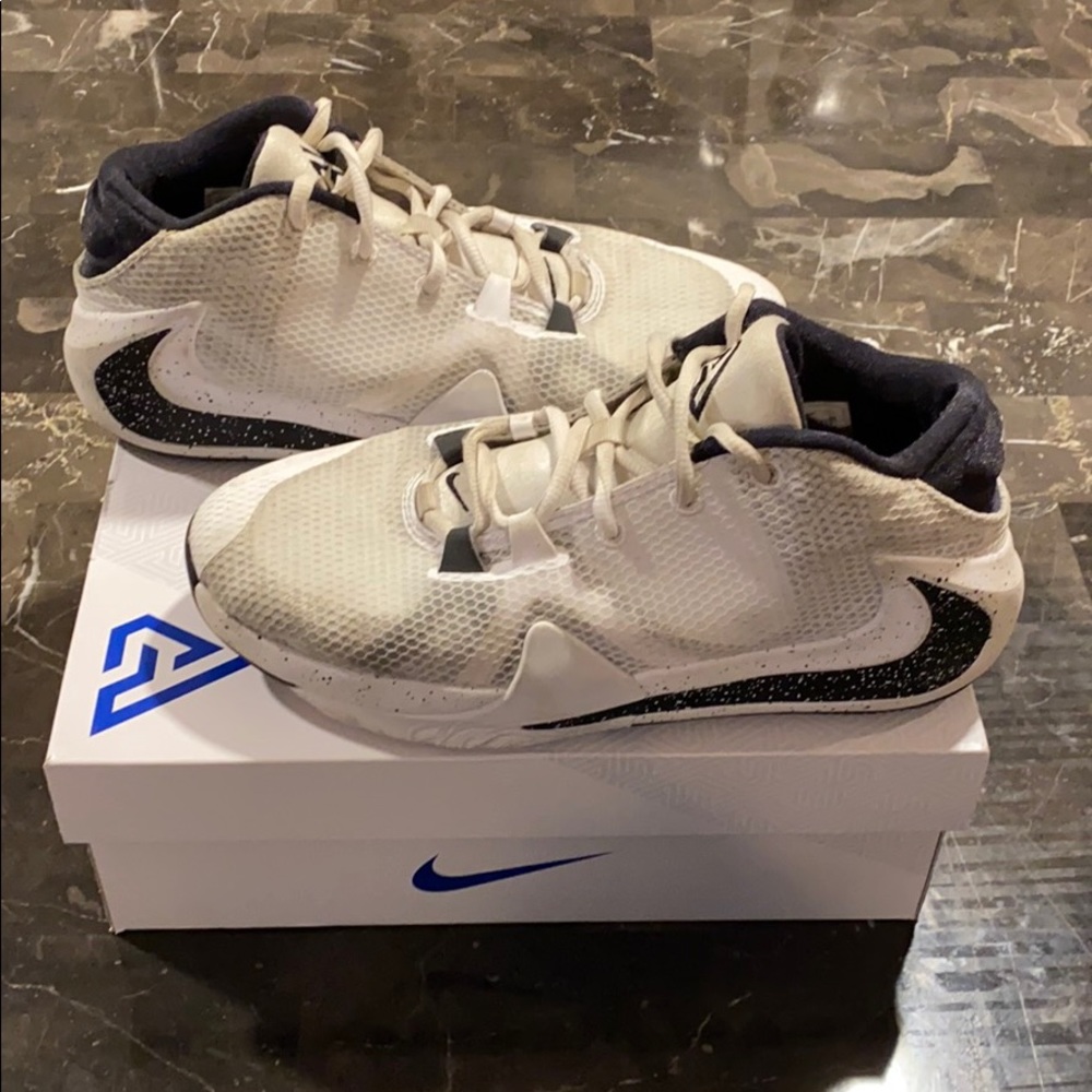 Big Boy Nike Freak 1